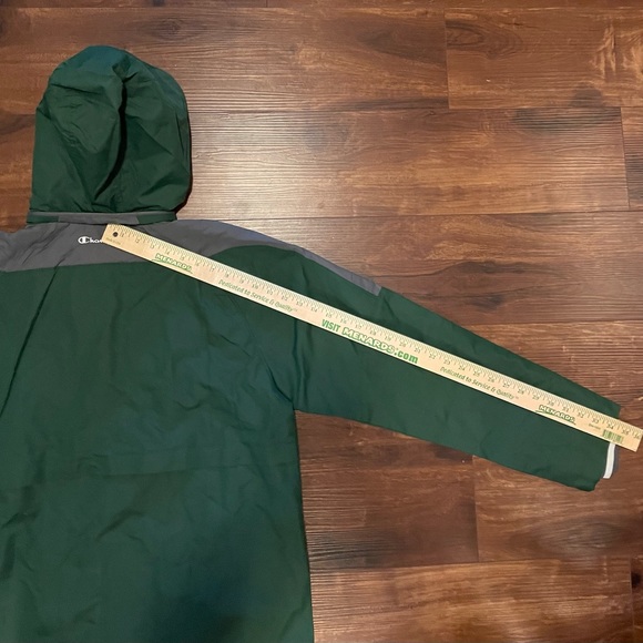 Champion Size Medium Green Full Zip Green Windbreaker with hood & pockets - Picture 7 of 7